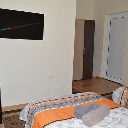 Dionis Hotel Petrich  ภายนอก รูปภาพ