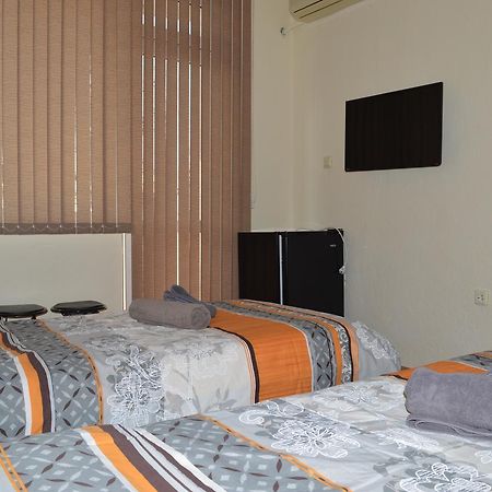 Dionis Hotel Petrich  ภายนอก รูปภาพ