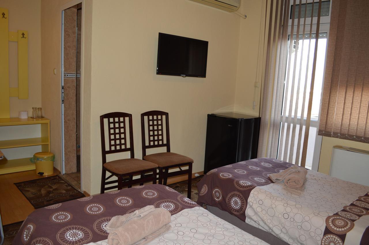 Dionis Hotel Petrich  ภายนอก รูปภาพ