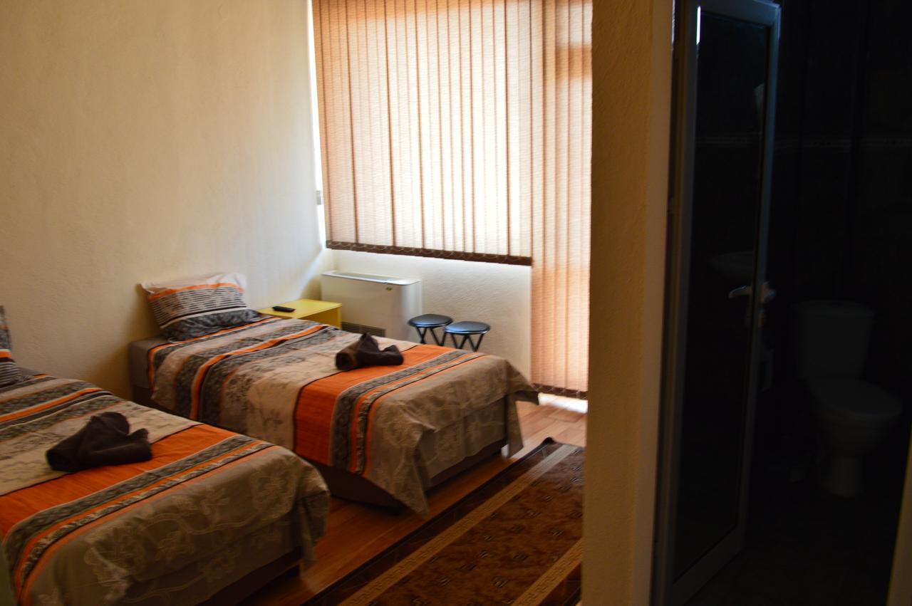 Dionis Hotel Petrich  ภายนอก รูปภาพ